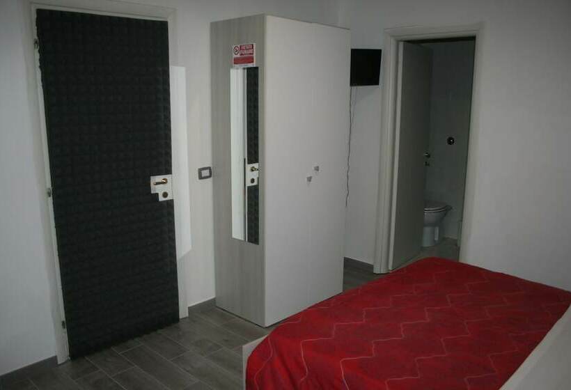 标准间, Coral Rooms