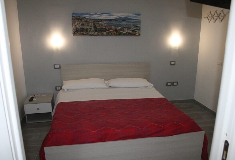 غرفة قياسية, Coral Rooms