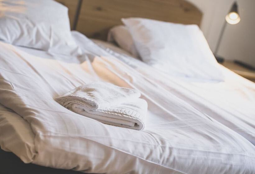 Семейный Номер, Västerbacken Hotell & Konferens