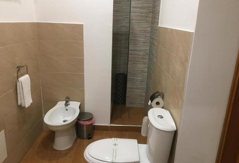 اتاق سوپریور خانوادگی, B&b Liberty 900