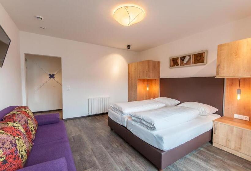 スタンダードルーム, Pension Max