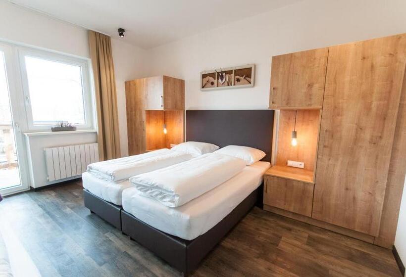 スタンダード４人部屋, Pension Max