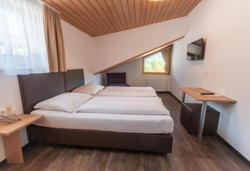 スイート（家族用）, Pension Max