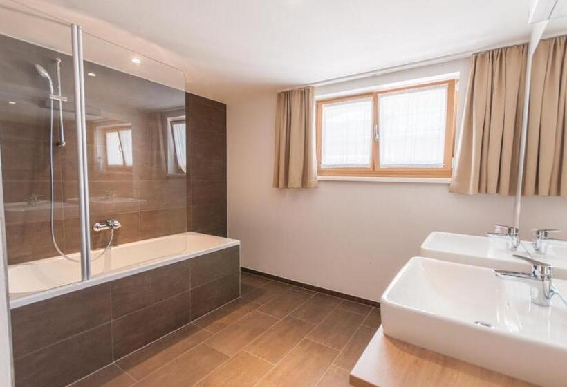 スイート（家族用）, Pension Max