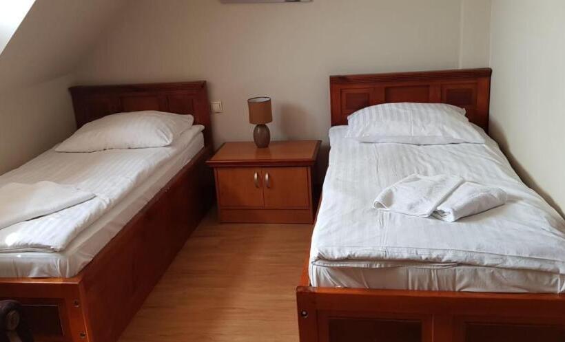 Номер Стандарт Вид на Город, City