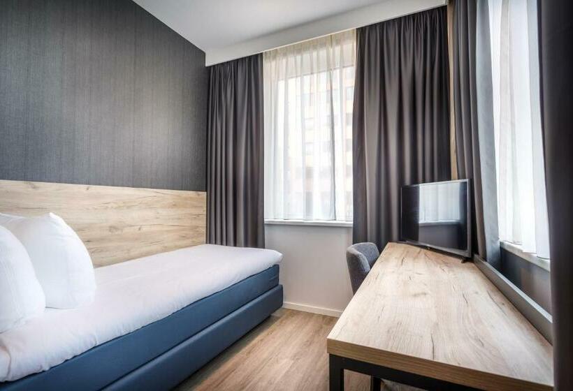 스탠다드 싱글 룸, Joy