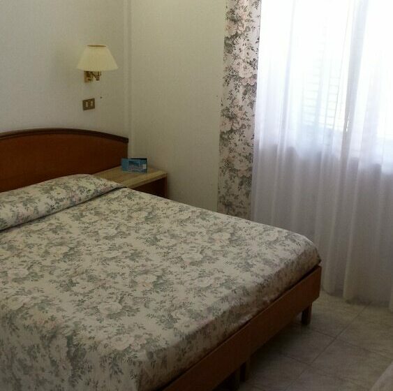 Номер Стандарт, Le Viole