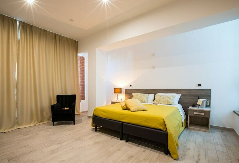 اتاق خانوادگی, Queen Daisy