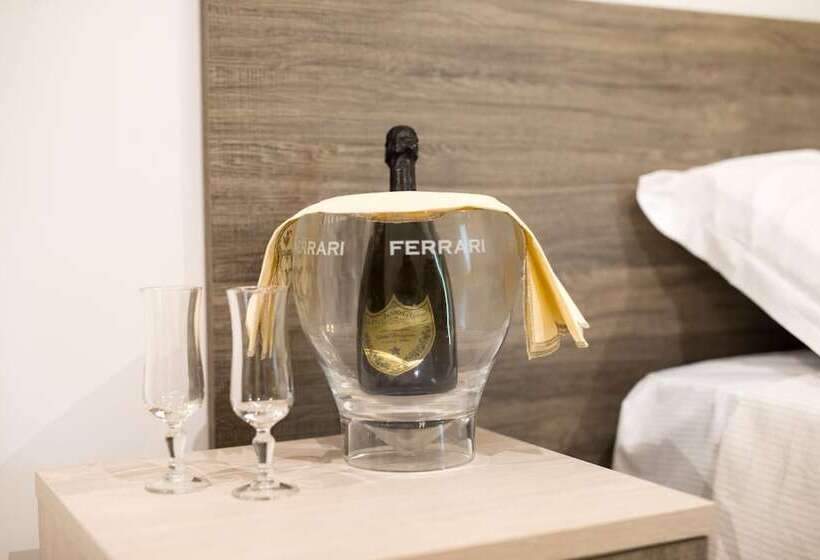 اتاق استاندارد, Queen Daisy