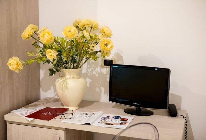 اتاق استاندارد, Queen Daisy