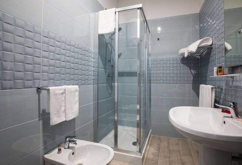 آپارتمان 2 خوابه, Queen Daisy