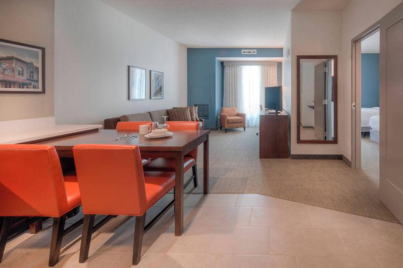 Люкс Кровать Кинг, Residence Inn By Marriott Raleigh Downtown