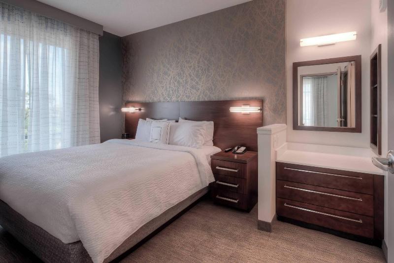 带大床的套房, Residence Inn By Marriott Raleigh Downtown