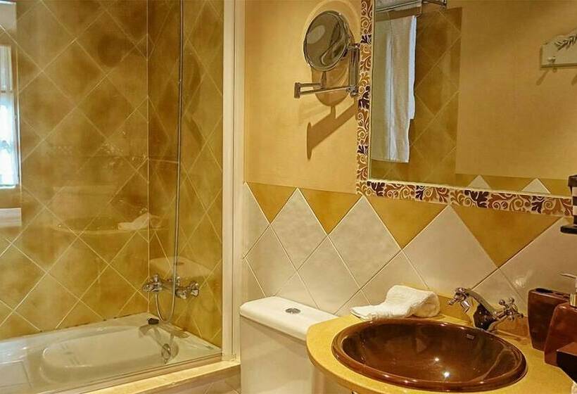 스탠다드 룸, Valle Del Silencio