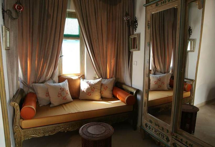 اتاق سوپریور, El Patio Courtyard House