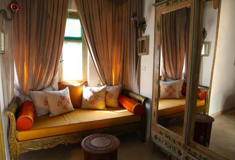 اتاق سوپریور, El Patio Courtyard House