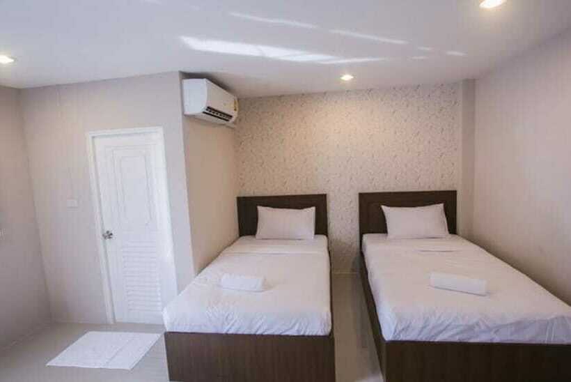 غرفة قياسية مزوَّدة بشُرفة, The Sleep Phangnga