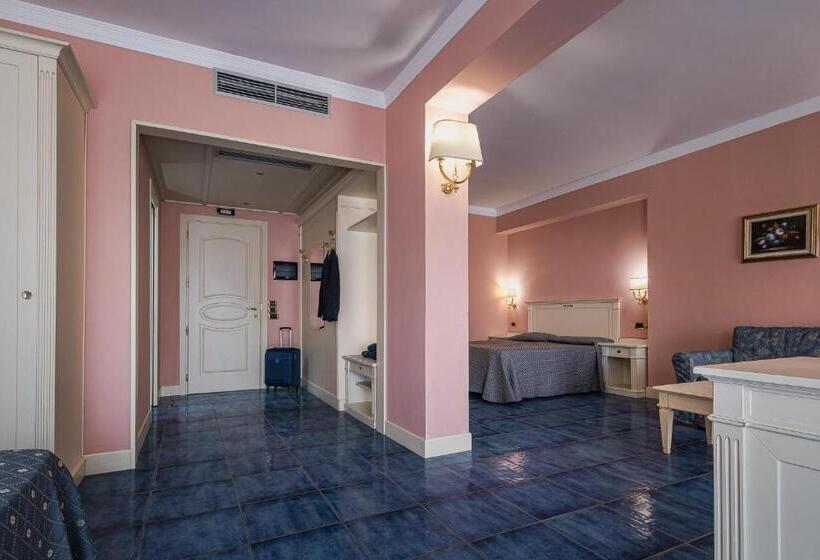 سوییت, Salice Resort