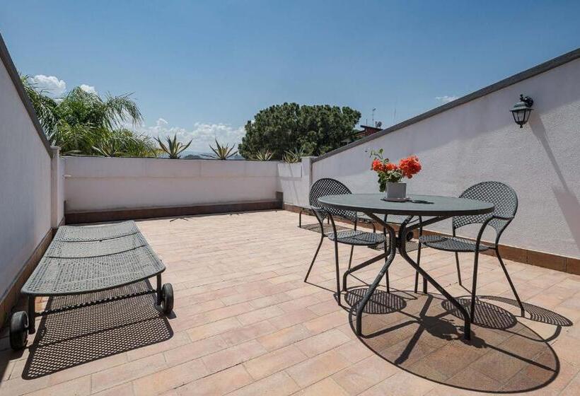 اتاق چهارنفره مدیریتی, Salice Resort