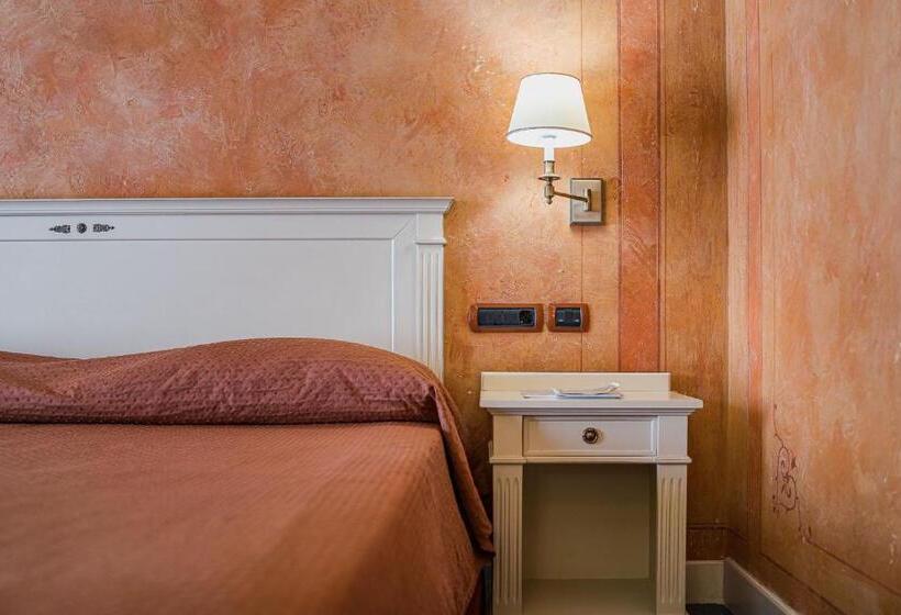 اتاق چهارنفره مدیریتی, Salice Resort