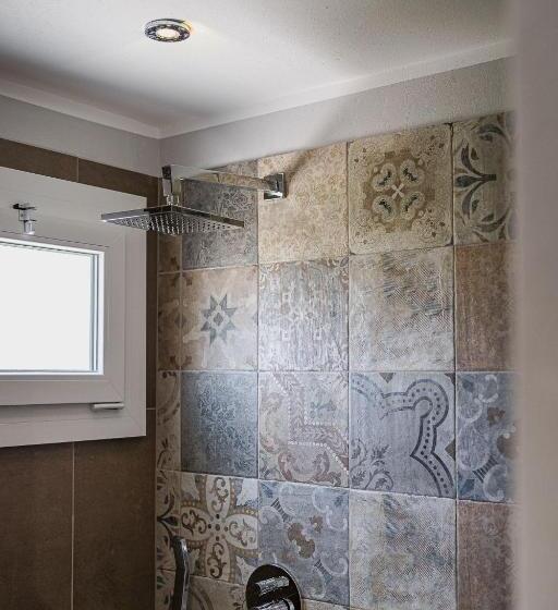 اتاق استاندارد چهارنفره با چشم‌انداز باغ, Salice Resort