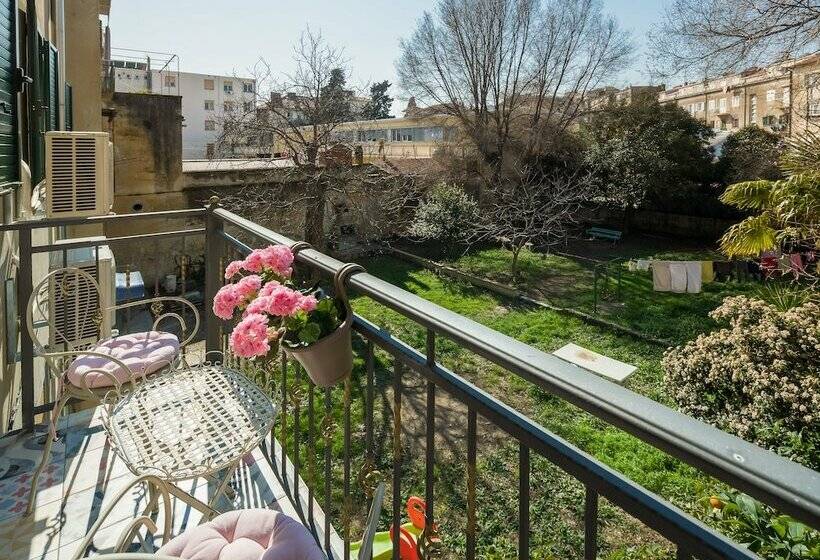 バルコニー付きデラックスルーム, Vip Rooms