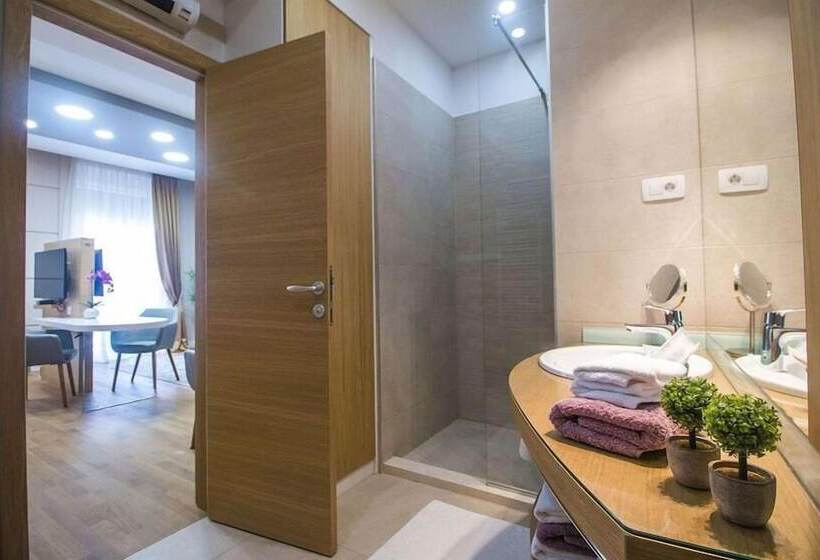 デラックススイート, Vip Rooms