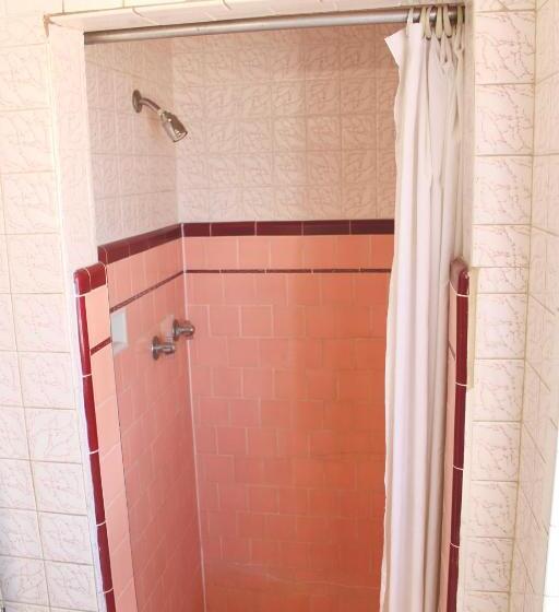 스탠다드 룸, Economy Inn