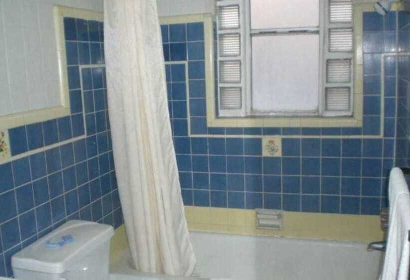 스탠다드 룸 더블 침대 2개, Economy Inn