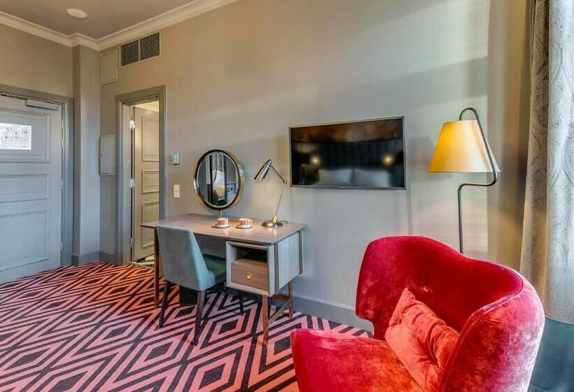 اتاق استاندارد, Grand Poet Hotel And Spa By Semarah