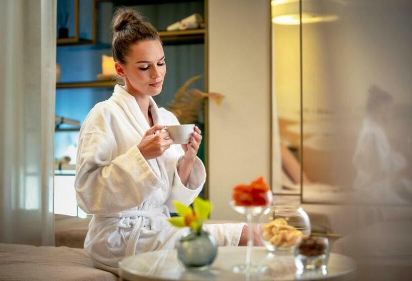 اتاق استاندارد, Grand Poet Hotel And Spa By Semarah