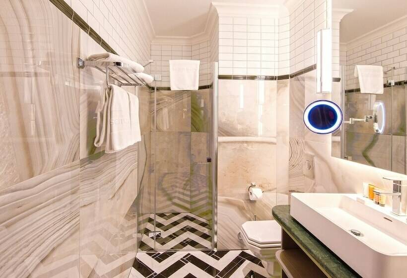 اتاق استاندارد, Grand Poet Hotel And Spa By Semarah