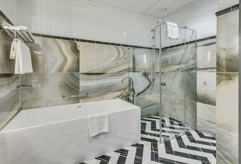 اتاق استاندارد, Grand Poet Hotel And Spa By Semarah