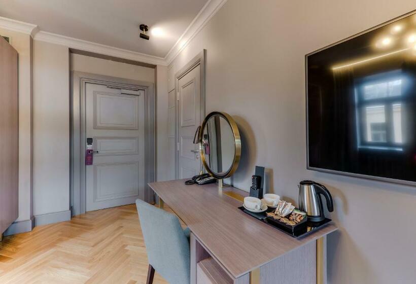 سوییت جونیور, Grand Poet Hotel And Spa By Semarah