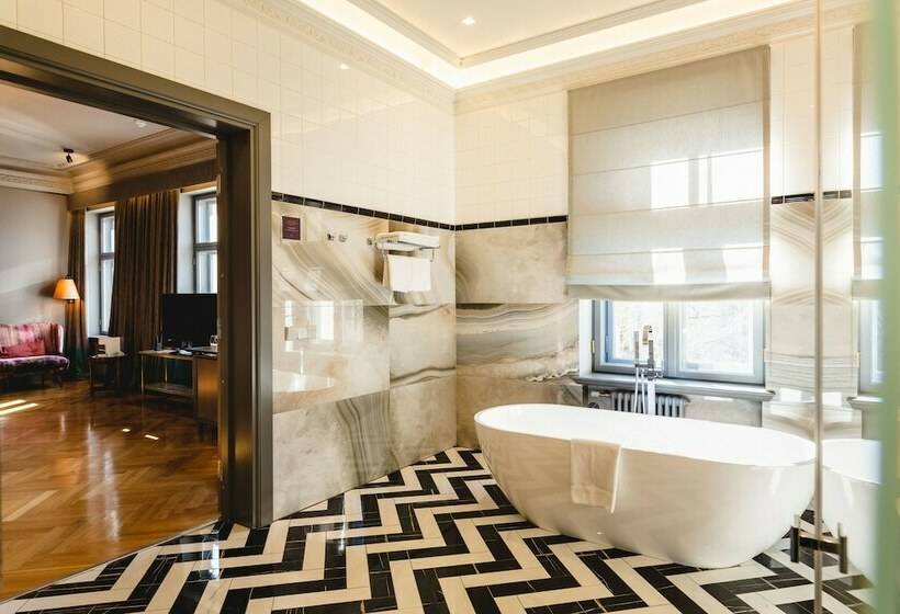 اتاق پرمیوم, Grand Poet Hotel And Spa By Semarah