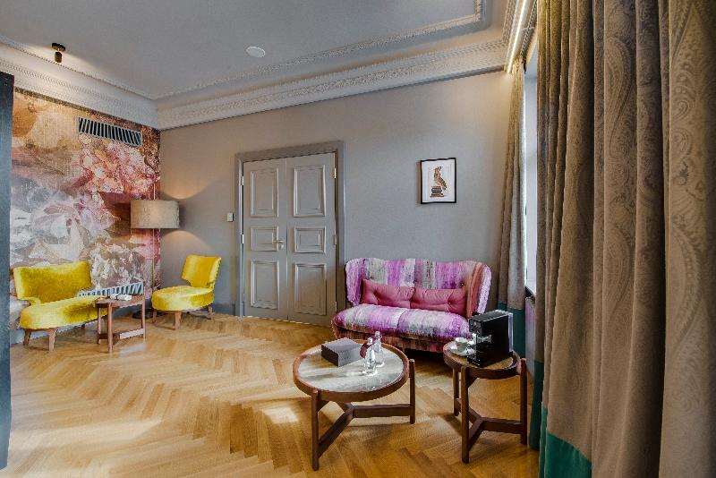 سوییت, Grand Poet Hotel And Spa By Semarah