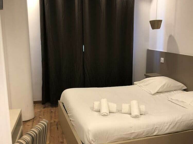 Номер Комфорт, Hôtel Saint Roch Montpellier
