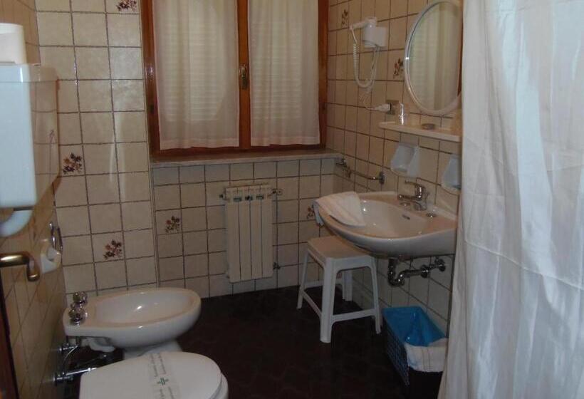Номер Стандарт Трехместный, Italia