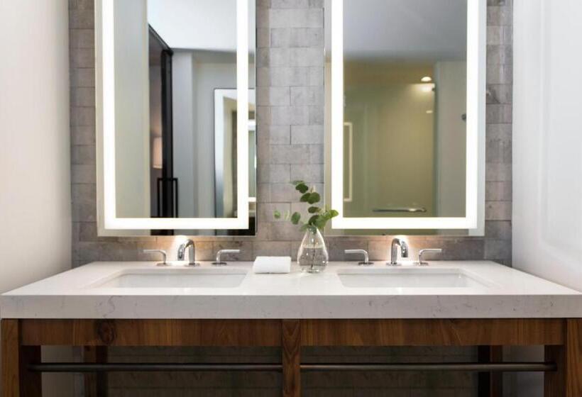 장애인을 위한 스탠다드 룸, Limelight Hotel Denver