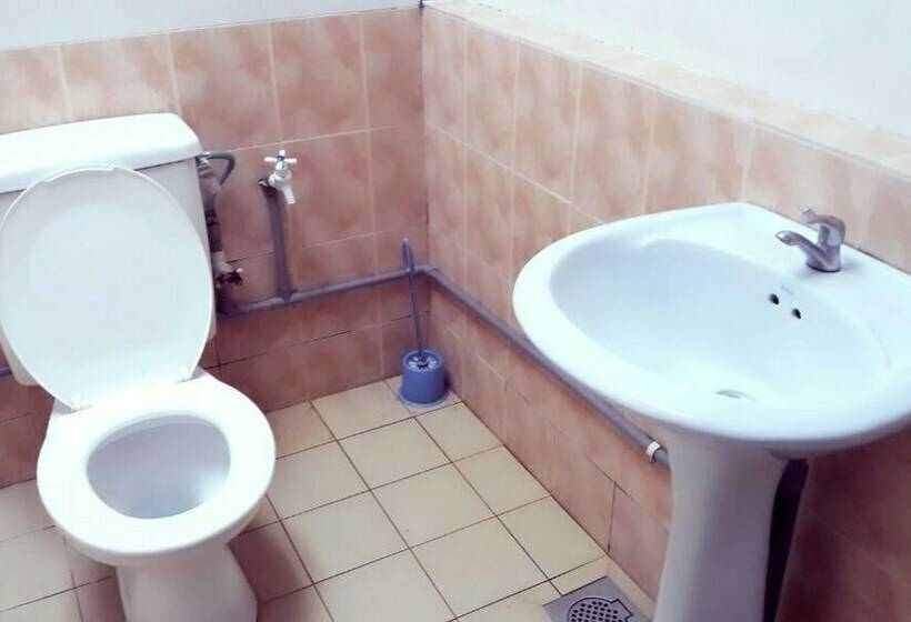 패밀리 룸, Makmur Kuantan