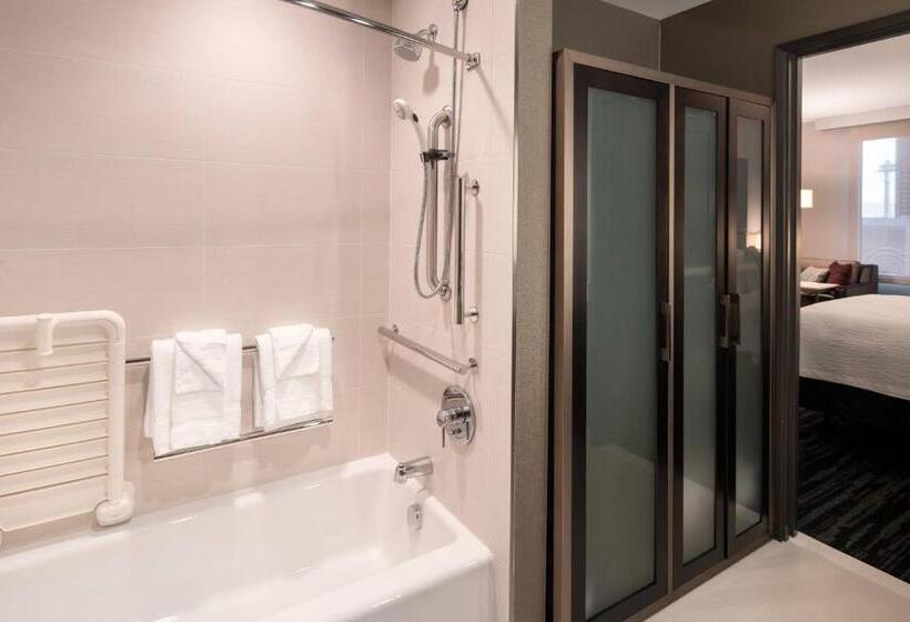 מיטת קינג בסוויטה, Residence Inn By Marriott Seattle Downtown Convention Center