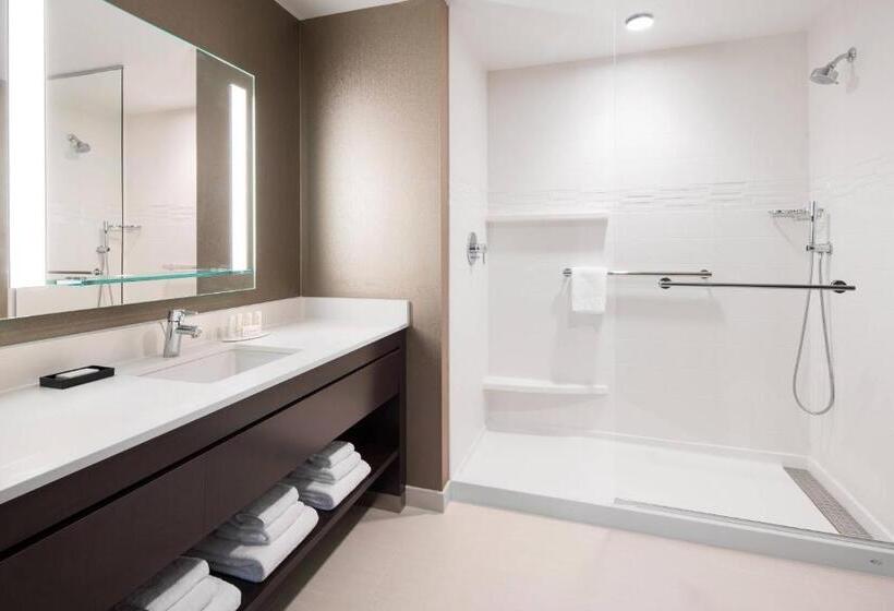 מיטת קינג בסוויטה, Residence Inn By Marriott Seattle Downtown Convention Center