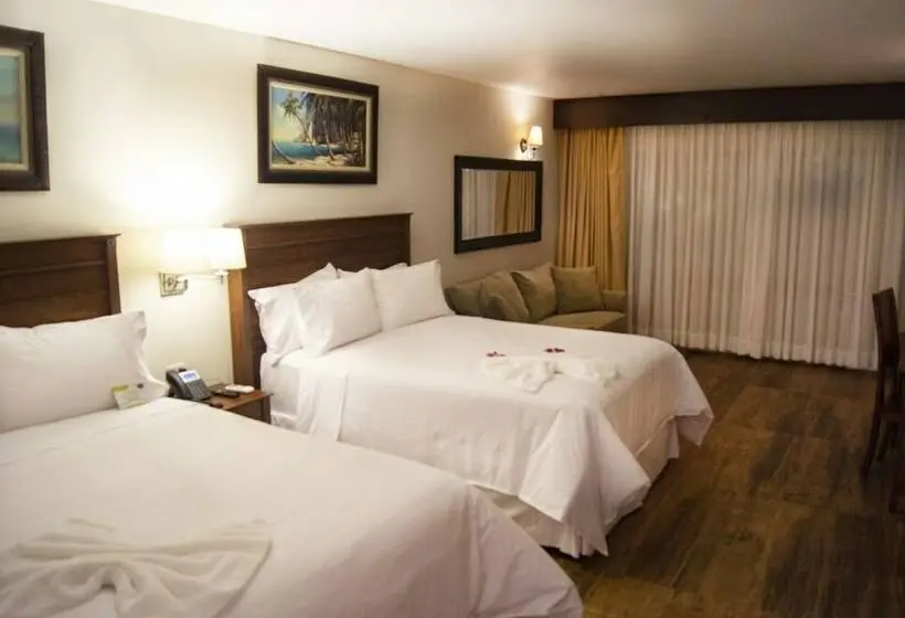 Sviitti Allasnäkymä, Bella Terra Laguna Azul Resort & Spa