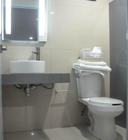 חדר משפחתי, Casa Galeana Centro Con Estacionamiento Privado