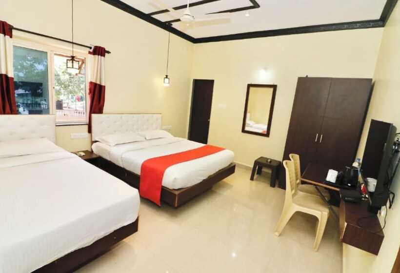 Pokój Deluxe, Fabhotel Swarnam, Old Goa