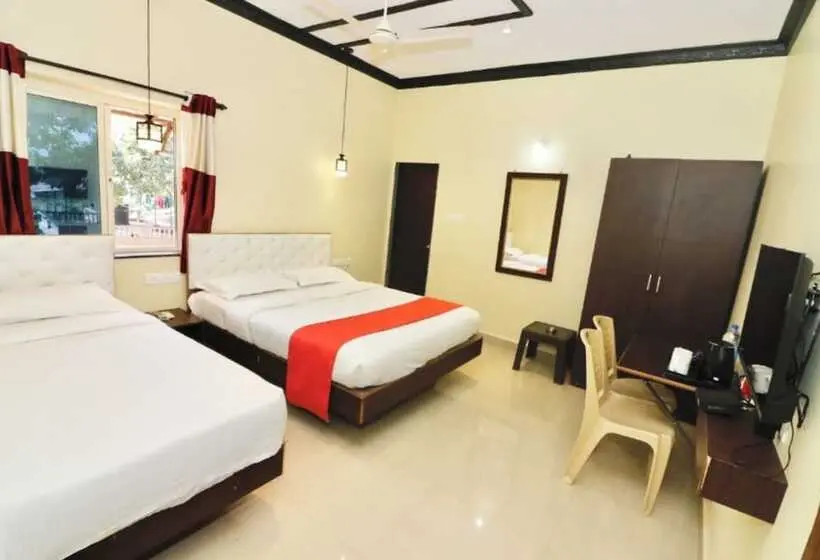 デラックスルーム, Fabhotel Swarnam, Old Goa
