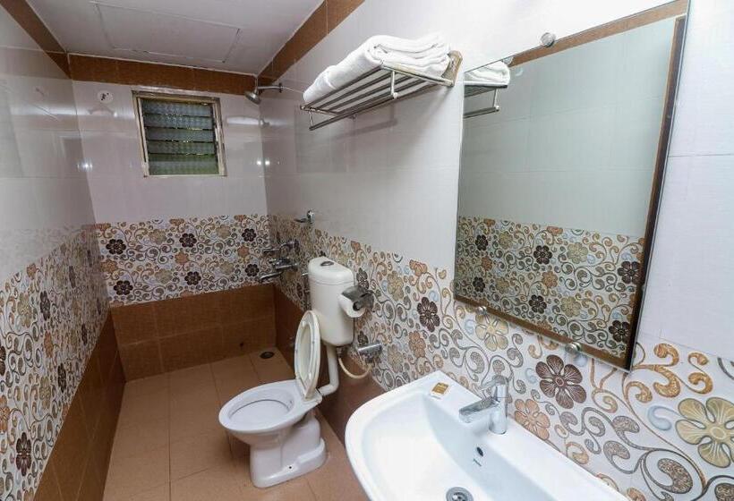 Pokój Deluxe Trzyosobowy, Fabhotel Swarnam, Old Goa