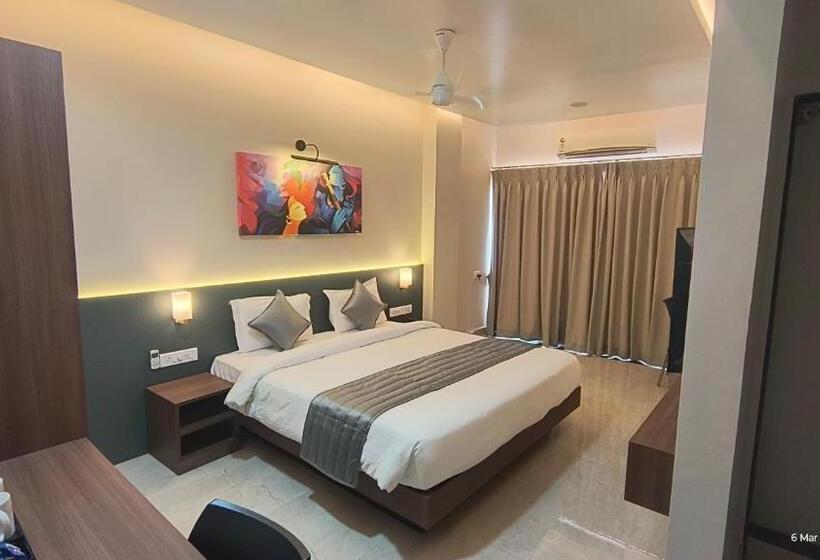 Suite Executive, Fabhotel Swarnam, Old Goa