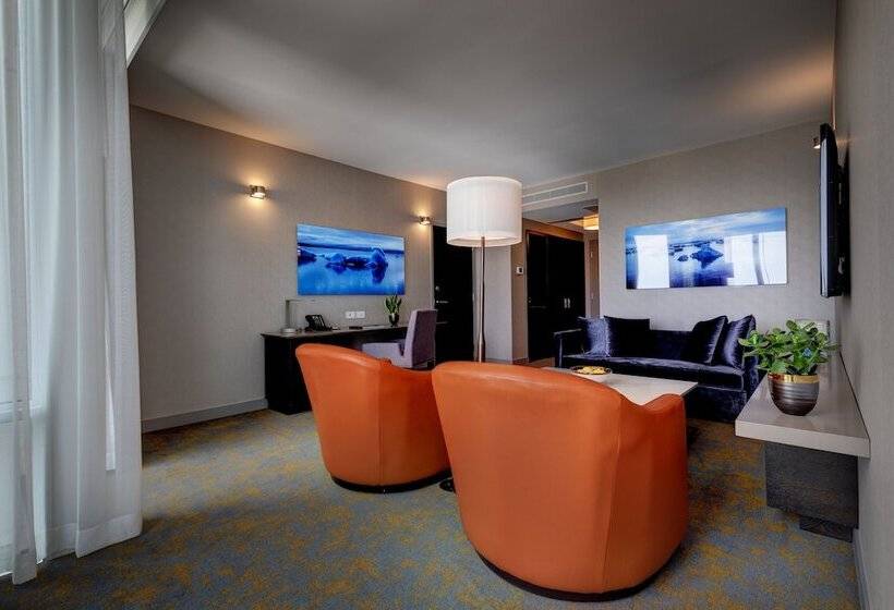 スイート, X Toronto By Library Hotel Collection
