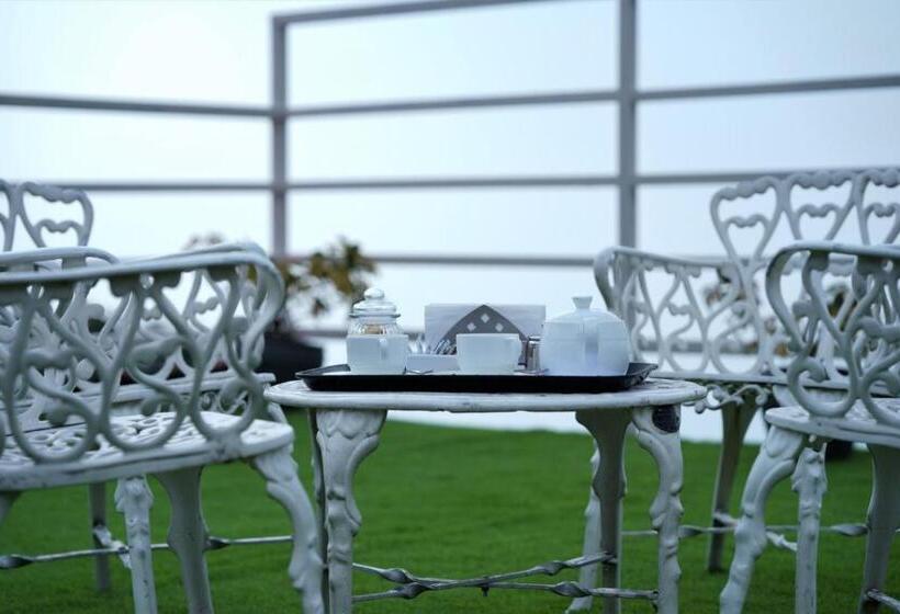 جناح ديلوكس سرير كينج, Indraprastha Spa Resort